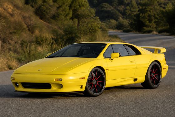 AI-generated preview of a yellow 2000 Lotus Esprit V8 on Splux SD-04 wheels