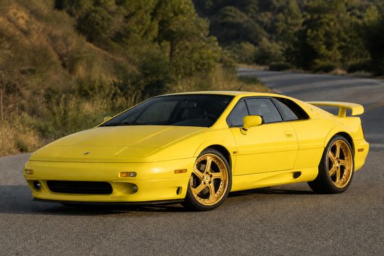 AI-generated preview of a yellow 2000 Lotus Esprit V8 on Splux SD-11 wheels
