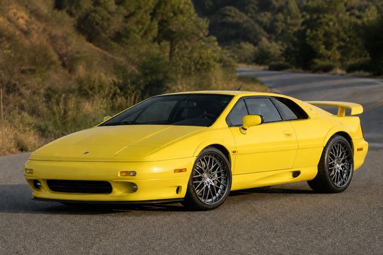 AI-generated preview of a yellow 2000 Lotus Esprit V8 on Splux SD-12 wheels