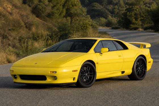 AI-generated preview of a yellow 2000 Lotus Esprit V8 on Splux SD-15 wheels