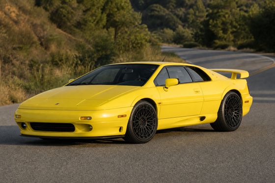 AI-generated preview of a yellow 2000 Lotus Esprit V8 on Splux SL-C11 wheels